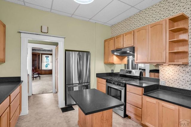 612 Lake Ave, Pueblo, CO 81004