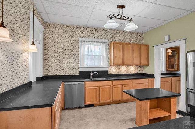 612 Lake Ave, Pueblo, CO 81004