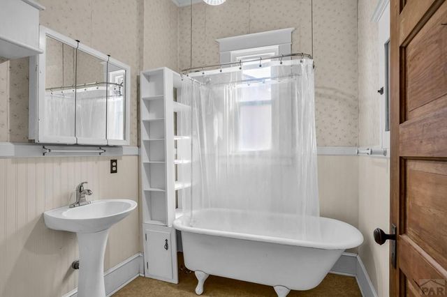 612 Lake Ave, Pueblo, CO 81004