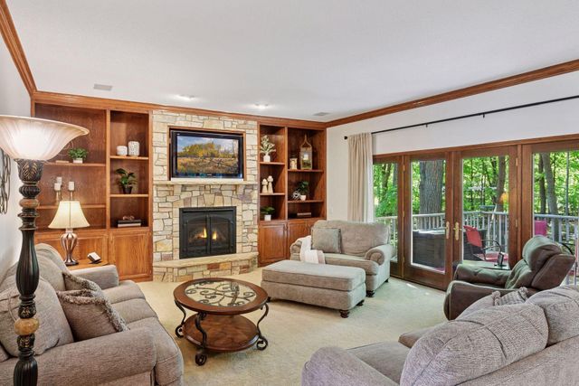 2825 Ironwood Boulevard, Chaska, MN 55318