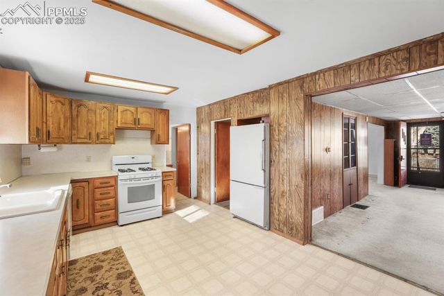 714 W 15th Street, Pueblo, CO 81003