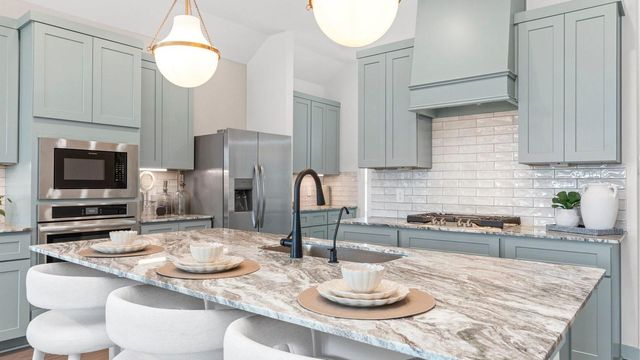 2811 Mackinac Bay Drive, Texas City, TX 77568