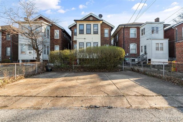 4989 Tholozan Avenue 1st Floor, St Louis, MO 63109