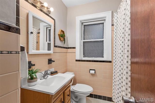 4989 Tholozan Avenue 1st Floor, St Louis, MO 63109