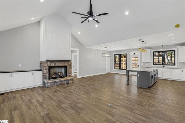 107 Bentwood Lane, Pickens, SC 29671