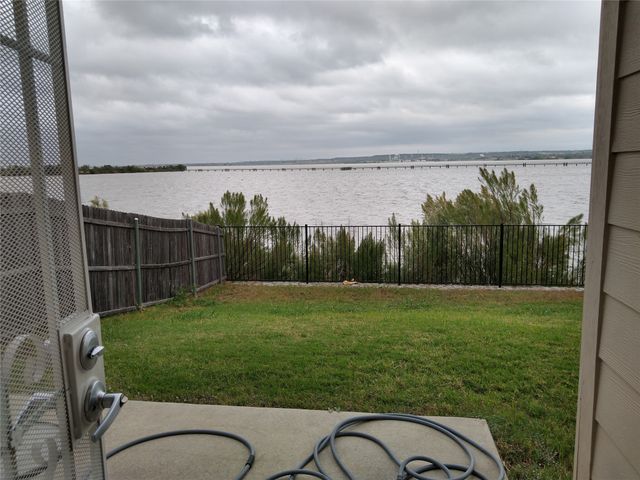 1846 Bayfront Drive, Dallas, TX 75051