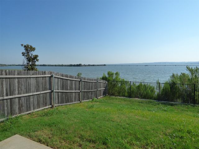 1846 Bayfront Drive, Dallas, TX 75051