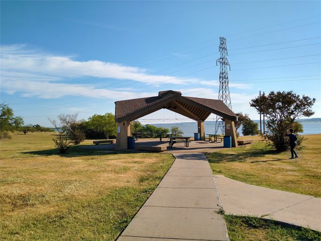 1846 Bayfront Drive, Dallas, TX 75051