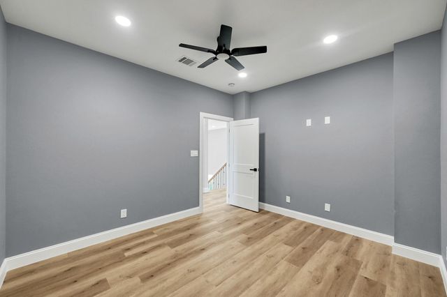 49 Winterhaven Lane, Montgomery, TX 77356