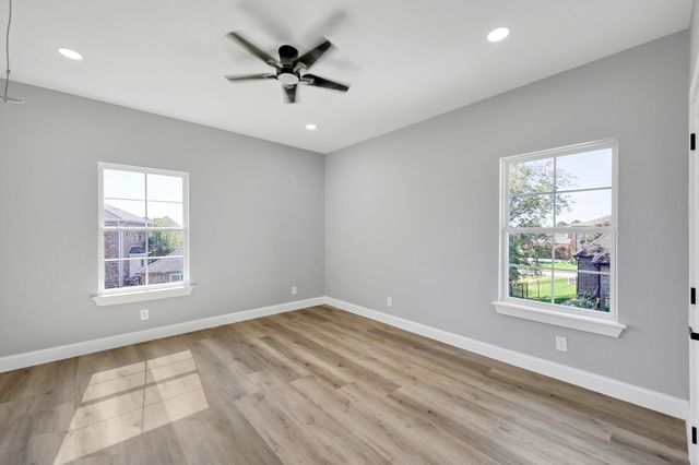 49 Winterhaven Lane, Montgomery, TX 77356