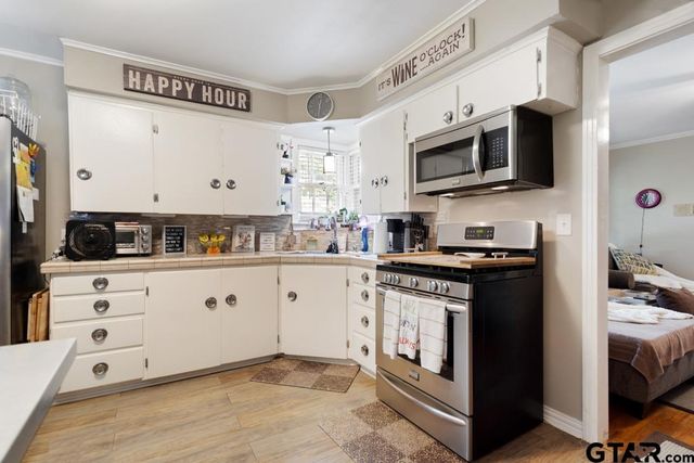 1522 N Moore Ave, Tyler, TX 75702