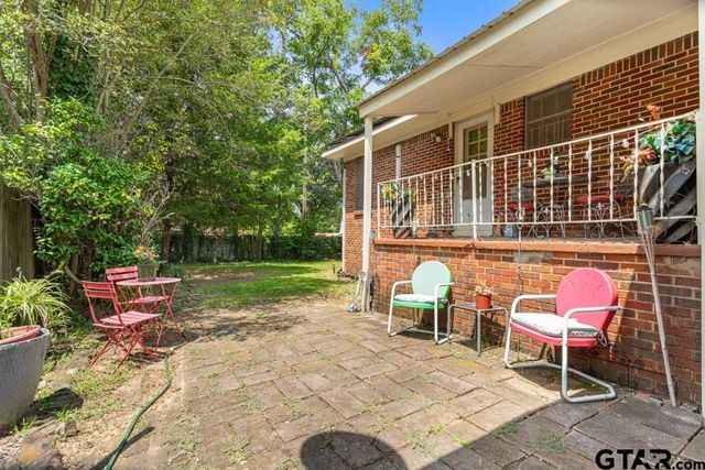 1522 N Moore Ave, Tyler, TX 75702