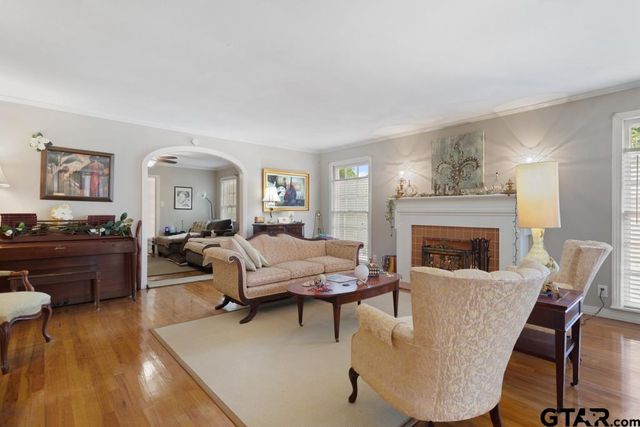 1522 N Moore Ave, Tyler, TX 75702