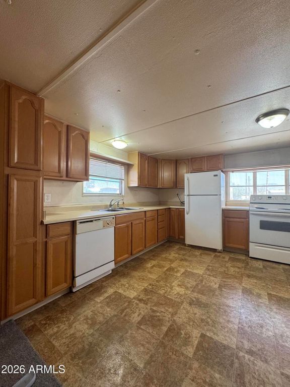 686 N Ocotillo Drive 3, Apache Junction, AZ 85120 — photo 4