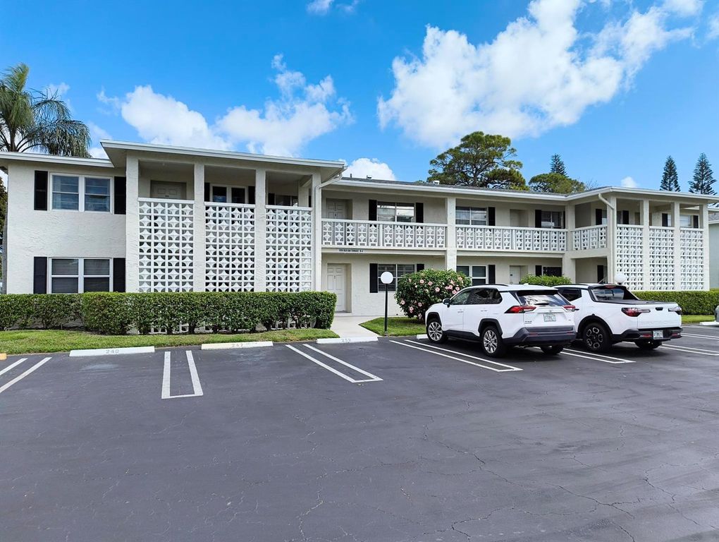1020 Silk Oak Terrace 102, Delray Beach, FL 33445