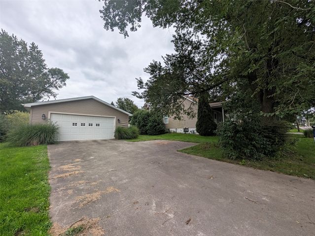 2931 NAGLE Road, Erie, PA 16510