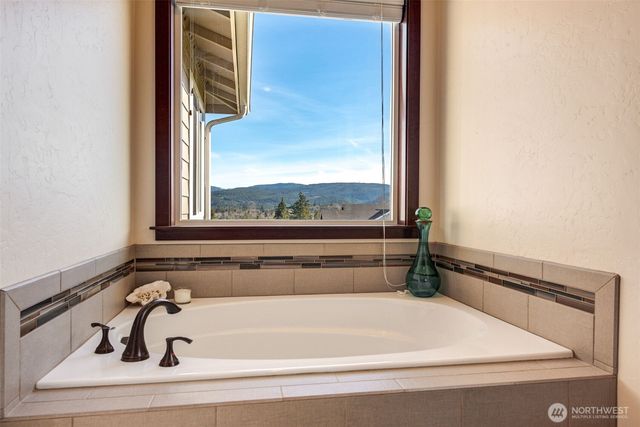 18514 114th Drive NE, Arlington, WA 98223