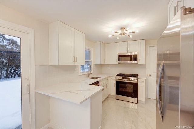 16 Stirrup Drive, Newburgh, NY 12550