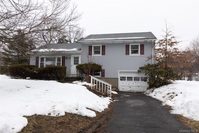 16 Stirrup Drive, Newburgh, NY 12550