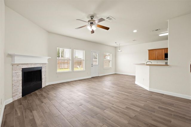 5213 Bailey Lane, Alvin, TX 77511
