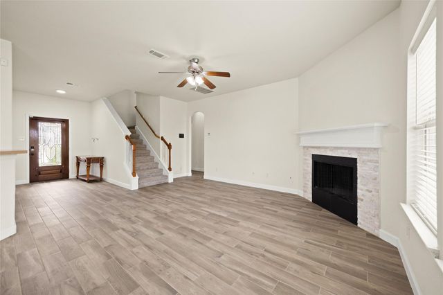 5213 Bailey Lane, Alvin, TX 77511