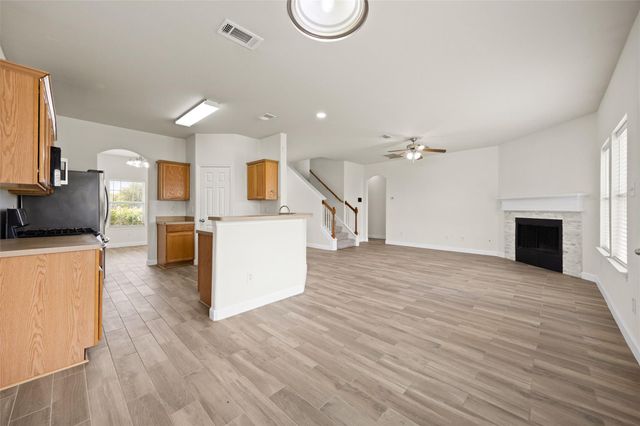 5213 Bailey Lane, Alvin, TX 77511