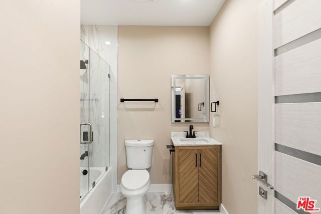227 N Burlington Avenue 3, Los Angeles, CA 90026