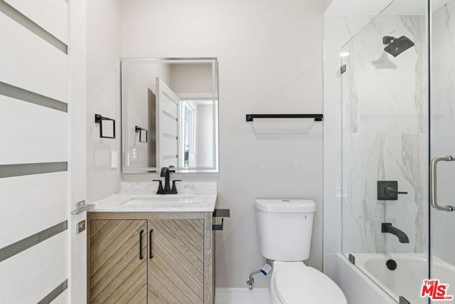 227 N Burlington Avenue 3, Los Angeles, CA 90026