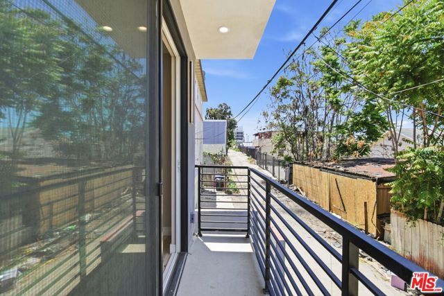 227 N Burlington Avenue 3, Los Angeles, CA 90026