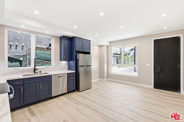 227 N Burlington Avenue 3, Los Angeles, CA 90026