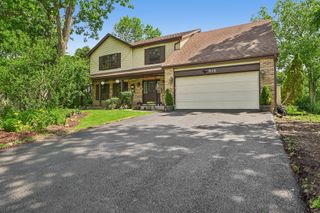 816 Bonnie Brae Lane, Bolingbrook, IL 60440