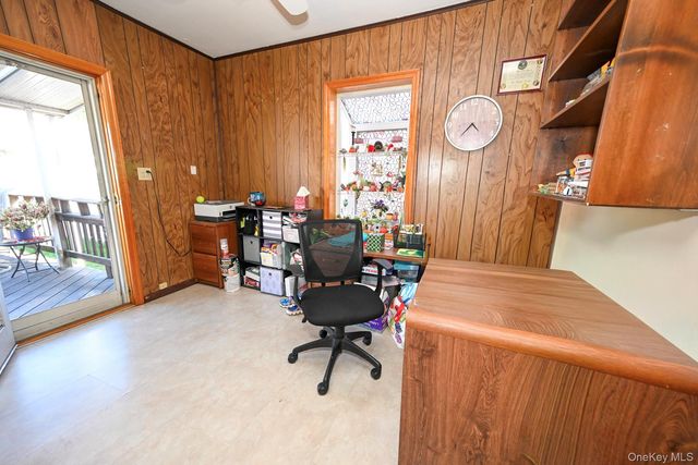 233 Cleveland Street, Franklin Square, NY 11010