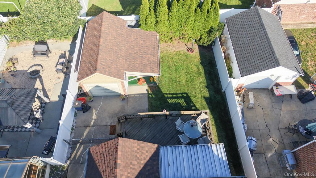 233 Cleveland Street, Franklin Square, NY 11010 — photo 3
