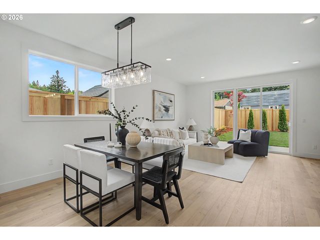 4765 EXETER St, West Linn, OR 97068