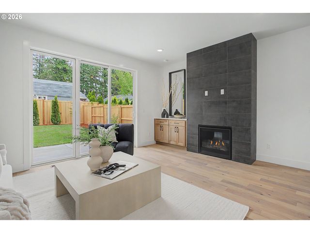 4765 EXETER St, West Linn, OR 97068