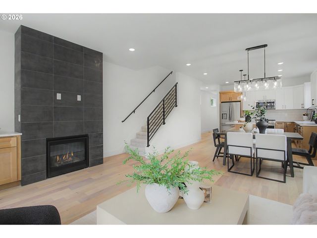 4765 EXETER St, West Linn, OR 97068