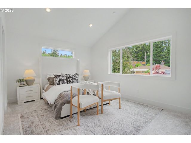 4765 EXETER St, West Linn, OR 97068