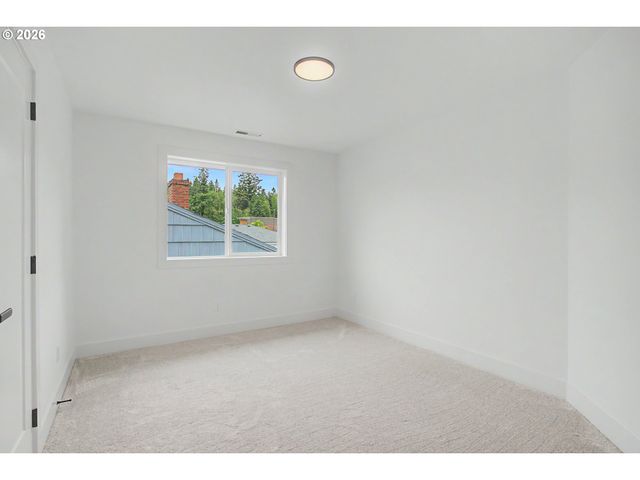 4765 EXETER St, West Linn, OR 97068
