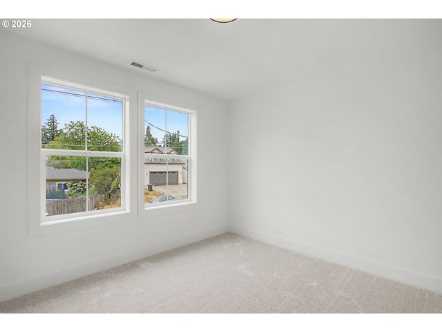 4765 EXETER St, West Linn, OR 97068