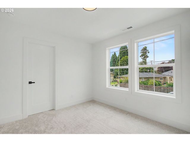 4765 EXETER St, West Linn, OR 97068