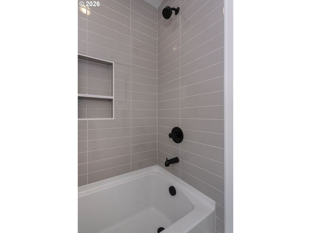 4765 EXETER St, West Linn, OR 97068
