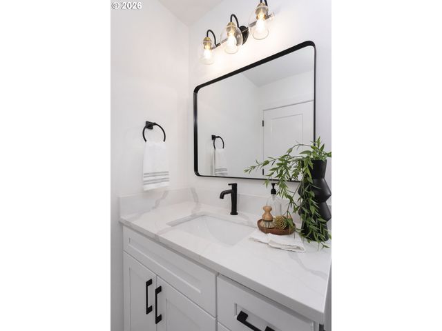 4765 EXETER St, West Linn, OR 97068
