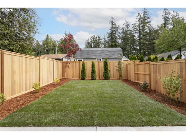 4765 EXETER St, West Linn, OR 97068