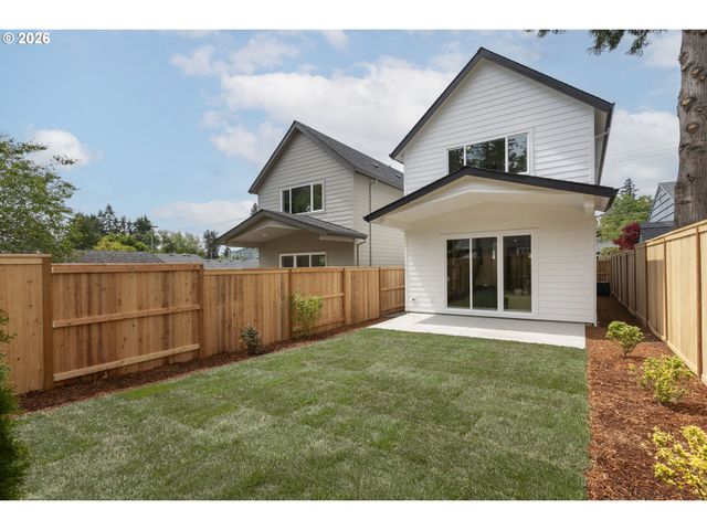 4765 EXETER St, West Linn, OR 97068