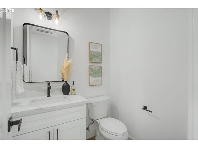 4765 EXETER St, West Linn, OR 97068