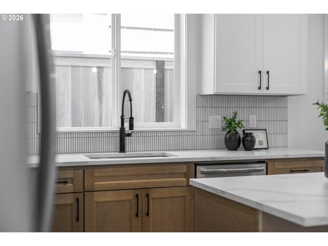 4765 EXETER St, West Linn, OR 97068
