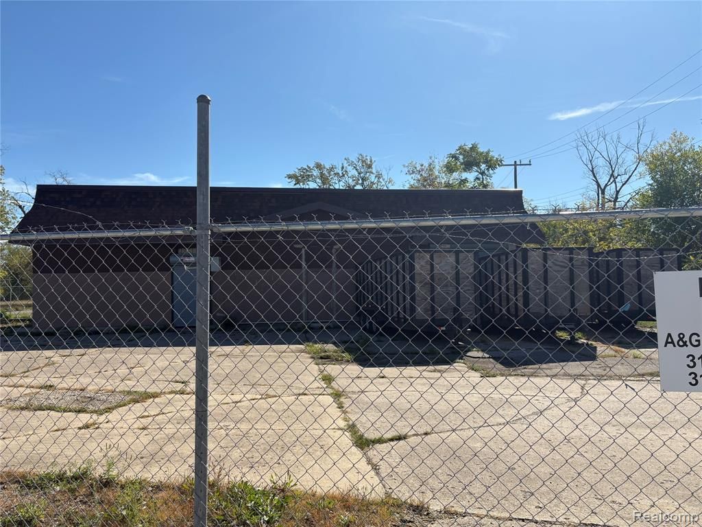 12930 E Mcnichols Road, Detroit, MI 48205