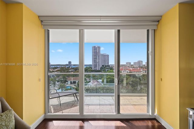 2600 Island Blvd 1006, Aventura, FL 33160