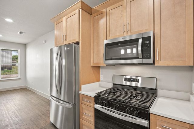 108 S Manson Street, Wolfe City, TX 75496