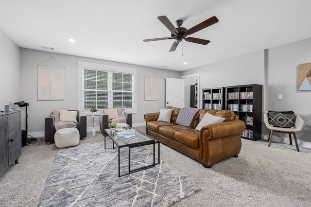 3420 Caroline Farms Dr, Murfreesboro, TN 37129